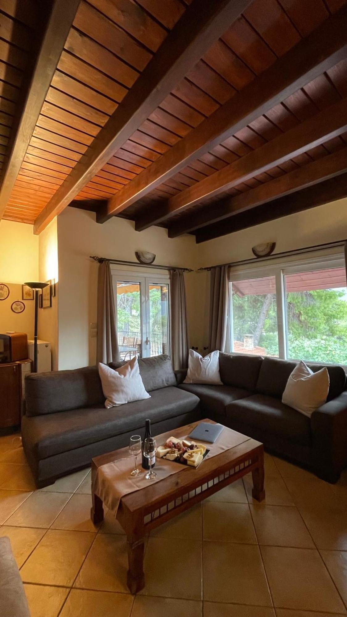 Manos' Traditional Maisonette Aigosthena Luaran gambar